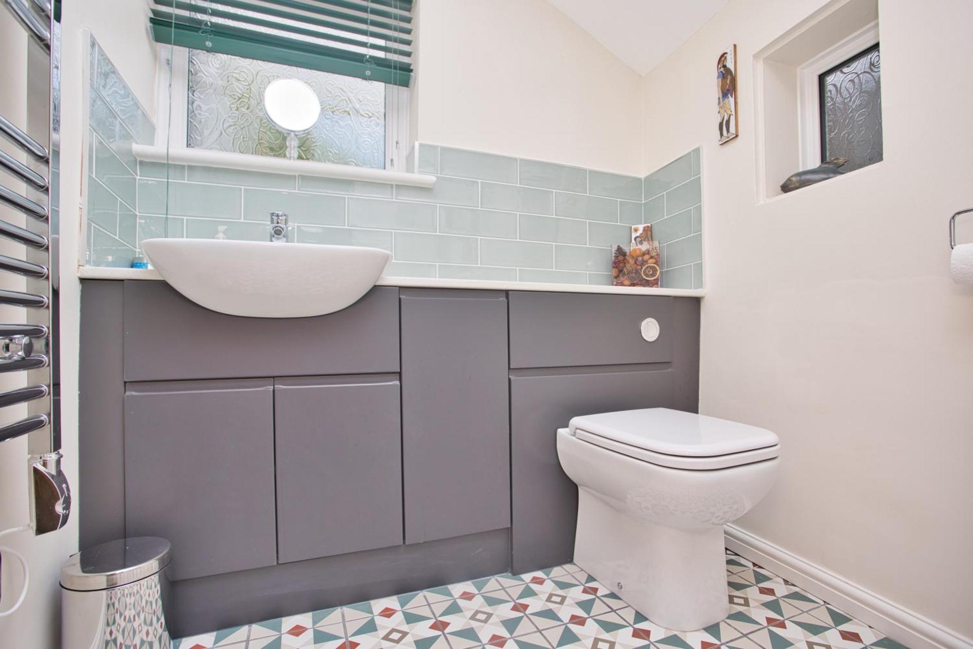 Spacious Seaside Escape In The Heart Of Deal, 4 Mins From The Beach Exterior photo