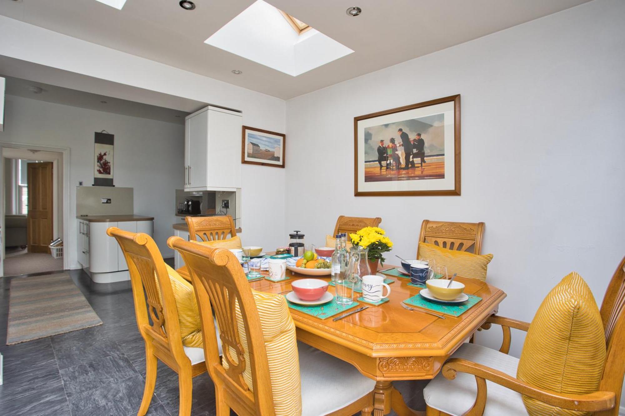 Spacious Seaside Escape In The Heart Of Deal, 4 Mins From The Beach Exterior photo